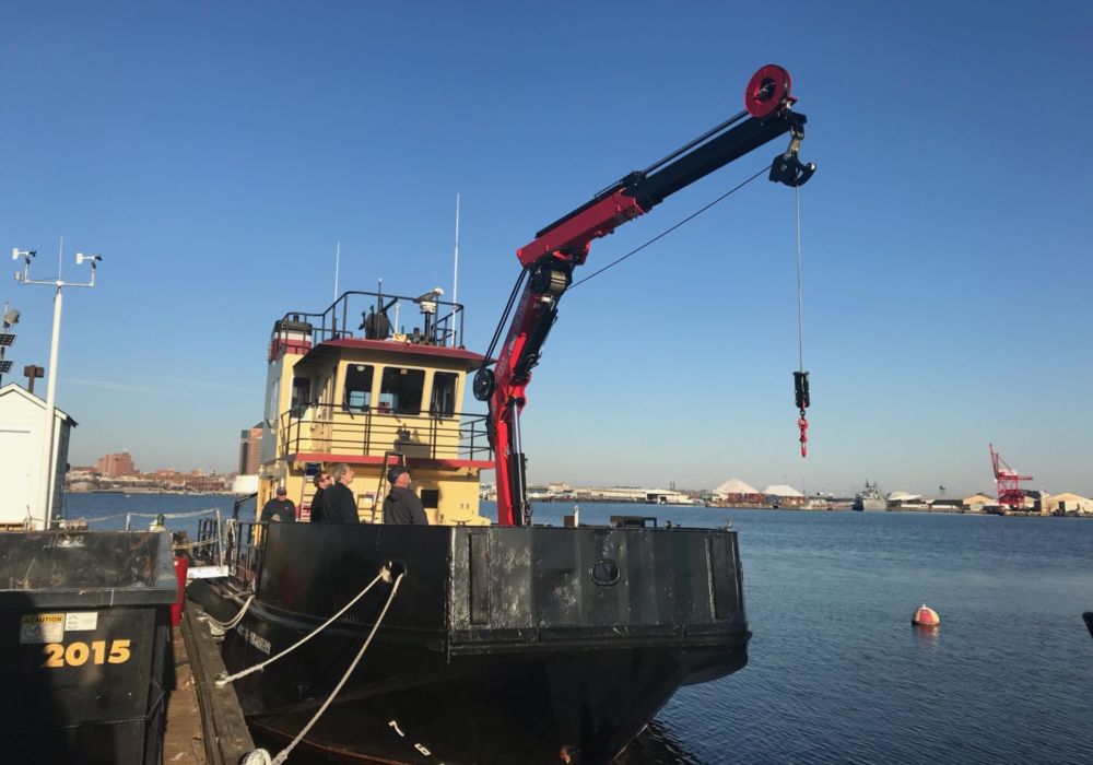 The US Army Corps of Engineers runs the debris vessel Reynolds out of Fort McHenry. We were honored to have the opportunity to help out with the purchase and installation of their brand new Fassi F245 crane